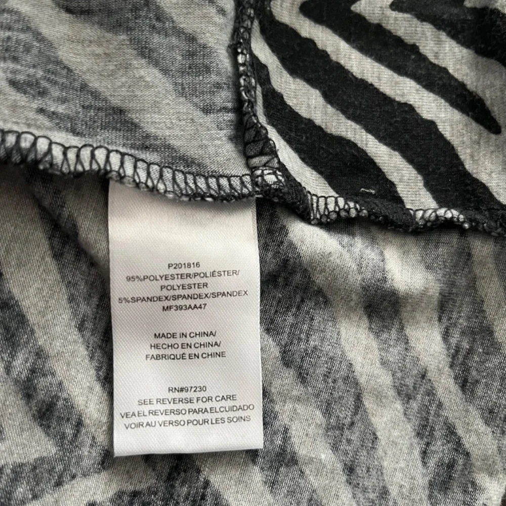 Top - Picture 4 of 4